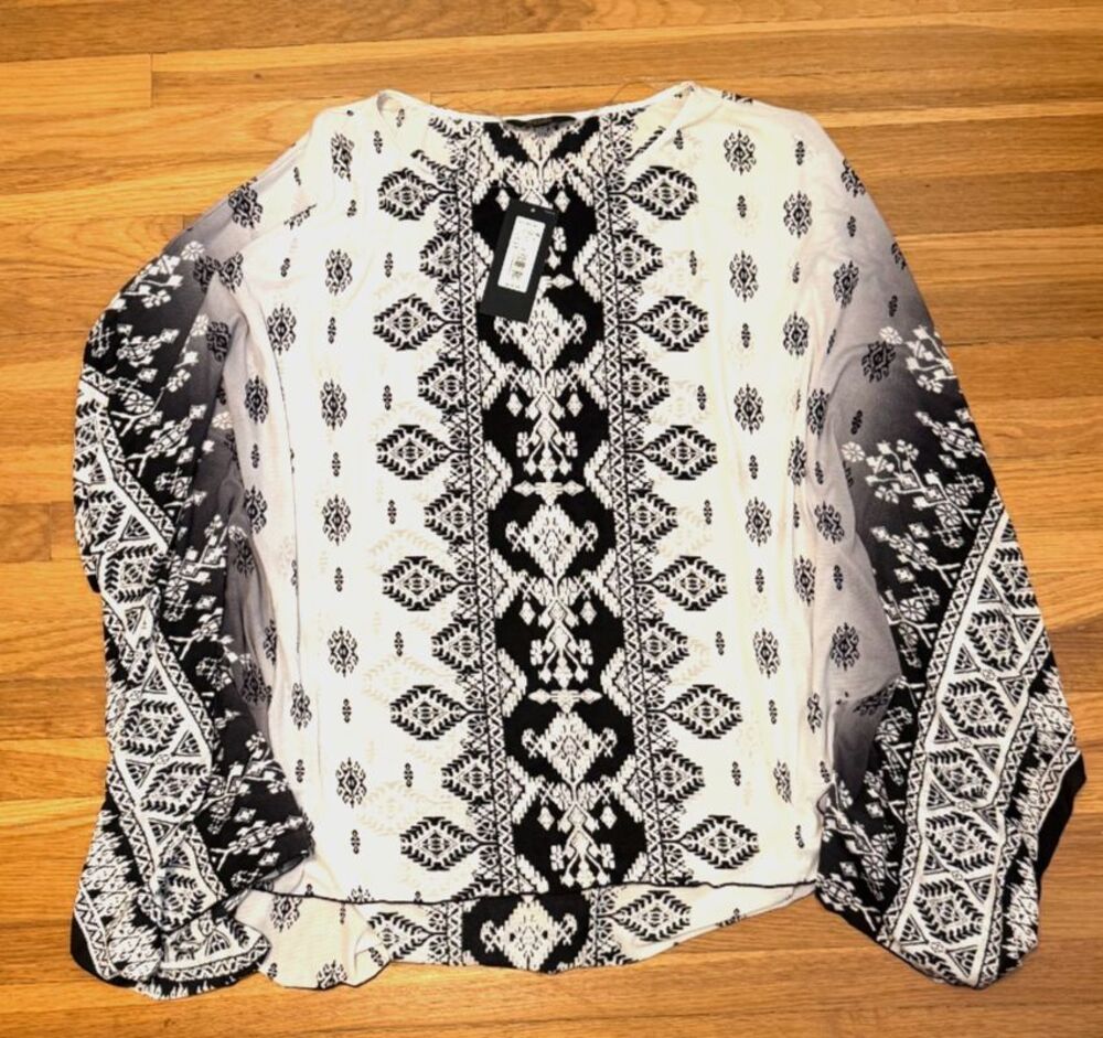 Slim Factor by Investments Women’s One Size White Black Ikat Tunic Blouse NWT